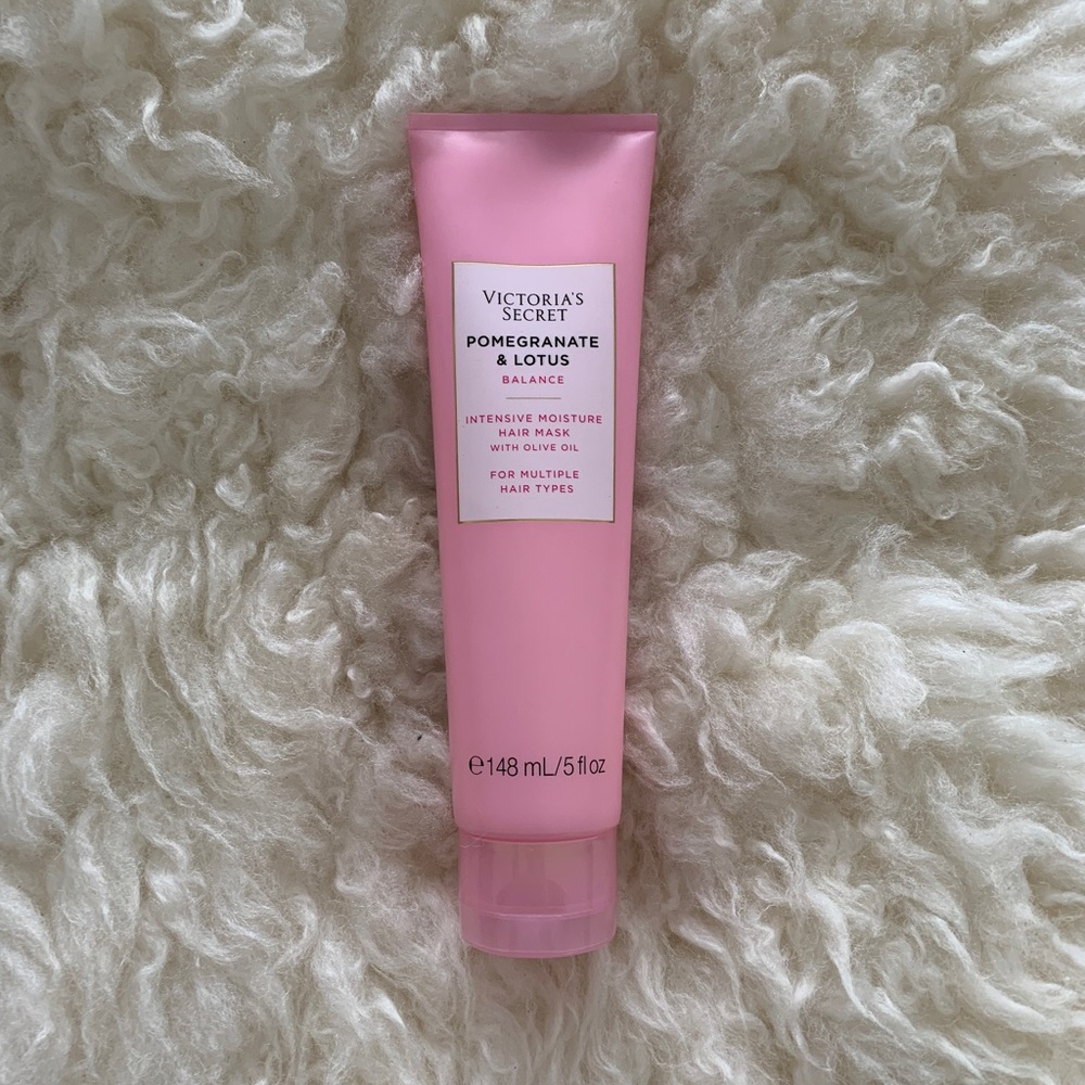 New Victoria’s Secret Balance Pomegranate & Lotus Intensive Moisture Hair Mask